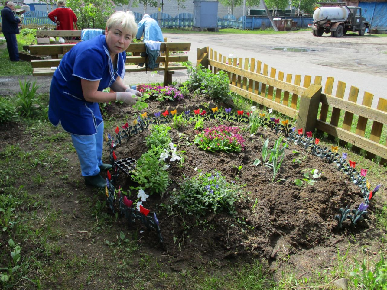 Мир, труд, май