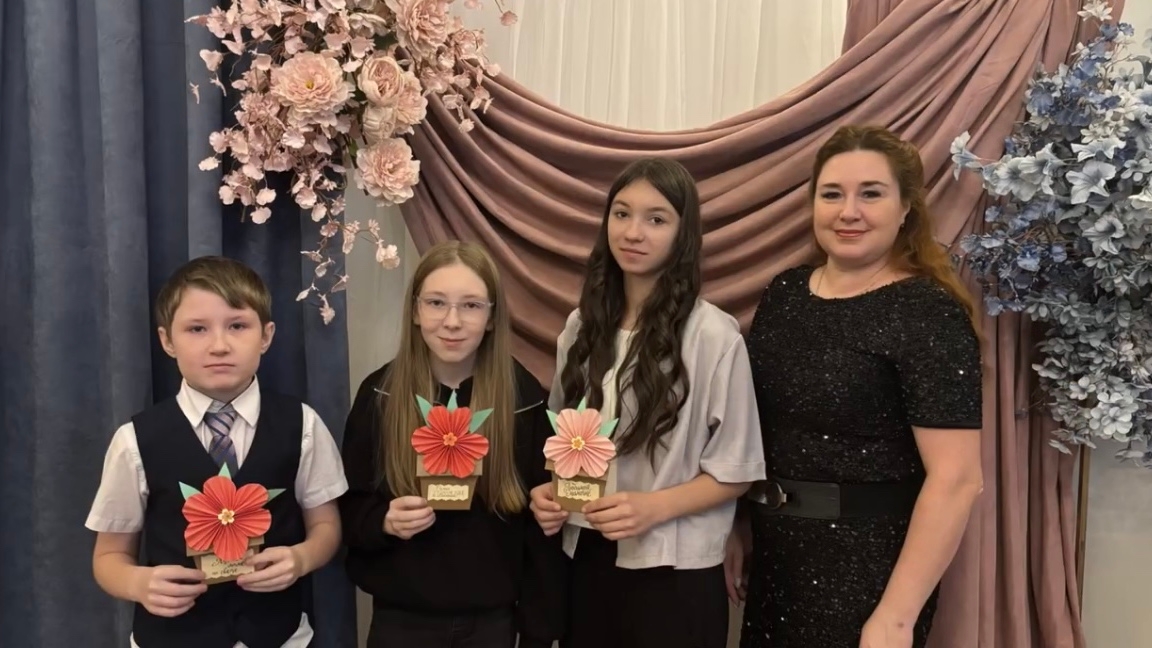 Сегодня в Центральном доме культуры состоялось торжественное мероприятие, посвящённое Дню матери.