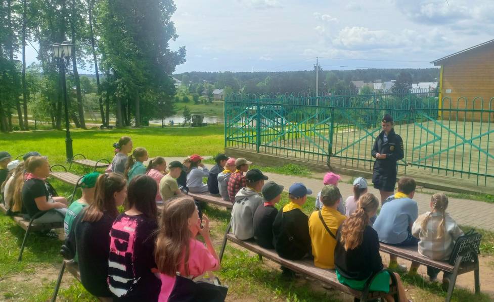 Уважение к правилам дорожного движения!