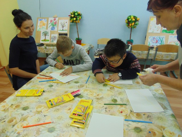 В Международный день защиты детей социально — реабилитационное отделение БУ СО ВО «КЦСОН Никольского района» распахнуло свои двери навстречу радостному смеху и улыбкам детей